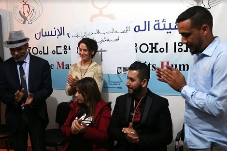 هكذا أقام مغربيان زواجاً مسيحياً بالرباط برعاية "القس آدم"