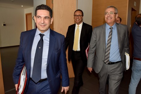 أساتذة الجامعات المغربية يُطالبون الوزير أمزازي بالزيادة في الأجور