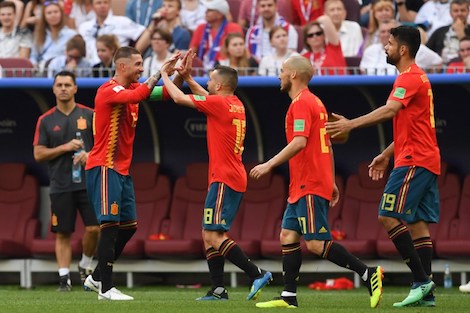 منتخب إسبانيا يحصل على كأس "اللعب النظيف"