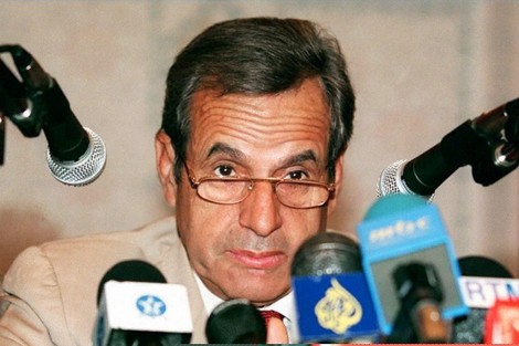 رجل سلطة بالإذاعة يوثق "الزواج القسري" بين الداخلية والإعلام
