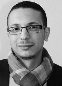 محمود درويش... نُـحِـبّك مَيتاً!