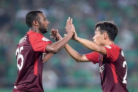 أيوب الكعبي يتألق بثنائية جديدة في الدوري الصيني