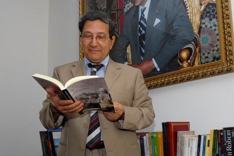 بنسالم حميش ينثر "ملح النقد" بإعادة الاعتبار إلى أدب السجال