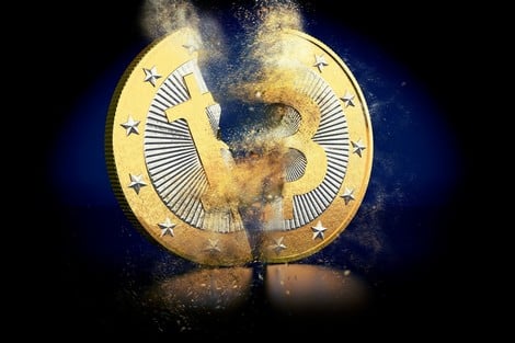 عملة "بيتكوين" الرقمية تتهاوى إلى 3600 دولار