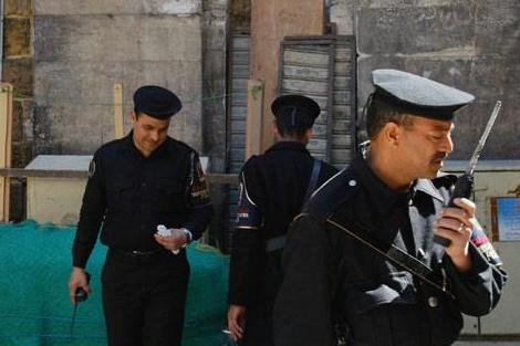 قتلى وجرحى في هجوم على حافلة وسط مصر
