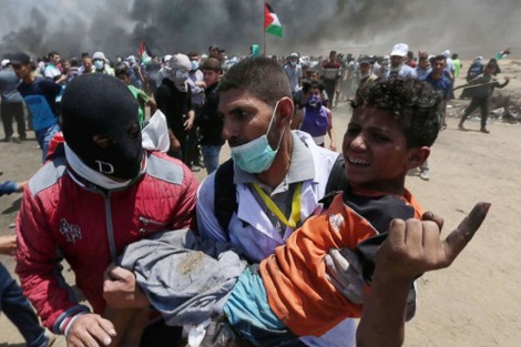 استشهاد طفل وإصابة 41 فلسطينياً شرق غزة