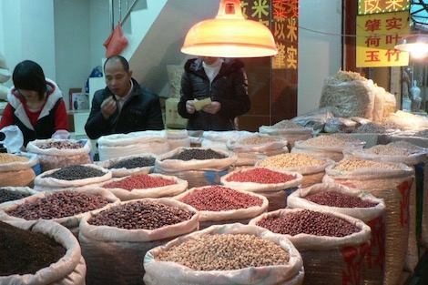 انخفاض الأسعار يرفع واردات المغرب من التوابل والسمك الصيني