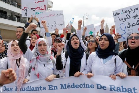 طلبة الطب يعودون إلى مقاطعة الدروس ويتوعدون بـ"دخول ساخن"