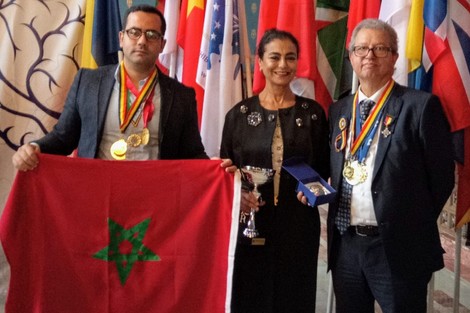الباحث المغربي الديساوي يحصل على وسام بلندن