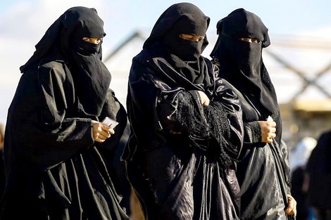 عائلات "مغربيات داعش" تنشد التدخل الملكي للعودة إلى أرض الوطن‬