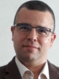 تَسْلِيم