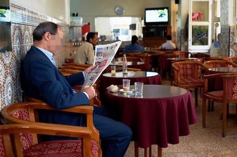 أرباب مقاهي الدار البيضاء يرفضون الإغلاق ليلاً