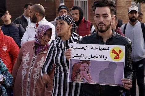 حقوقيون يحملون بالبيضاء الدولة مسؤولية اغتصاب "طفلة مراكش"‬