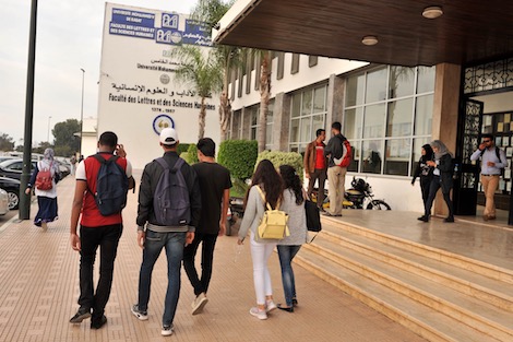 هل تتسبب "جائحة كورونا السوداء" في إقرار "سنة دراسية بيضاء"؟