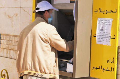 ‪أساتذة يطلقون نداء "نواجه كورونا بصفر درهم‬"