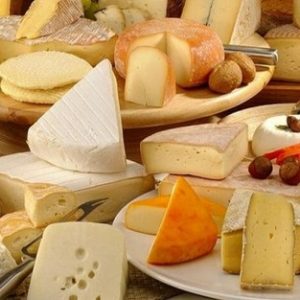 ديوان المائدة ـ11ـ .. أجبان الحمار والبقرة الضاحكة و"الناقة العبوس"