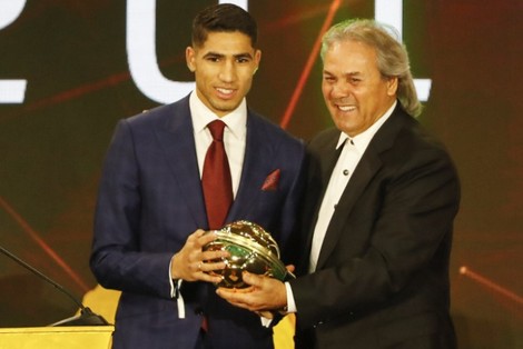 حكيمي يحصد ثمار التألق مع "بوروسيا دورتموند"