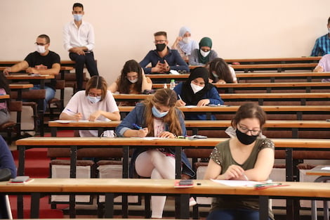 تدابير الوقاية من الجائحة ترافق انطلاق الامتحانات الجامعية المؤجلة