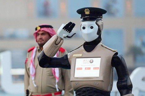 بين الخوف والاطمئنان .. هل يمكن الوُثوق بموجة الذكاء الاصطناعي؟