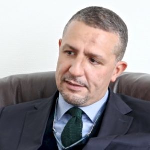 كريم شملال .. مغربي يدقق في التأثير على قرارات الاتحاد الأوروبي