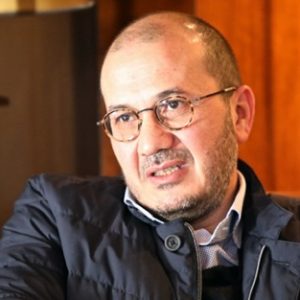 سعد بنشقرون .. "جرّاح العيون" يمدّ الجسور بين المغرب وبلجيكا