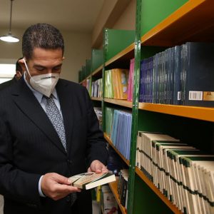 الوزير أمزازي يوقف قراراً يهم المتصرفين التربويين