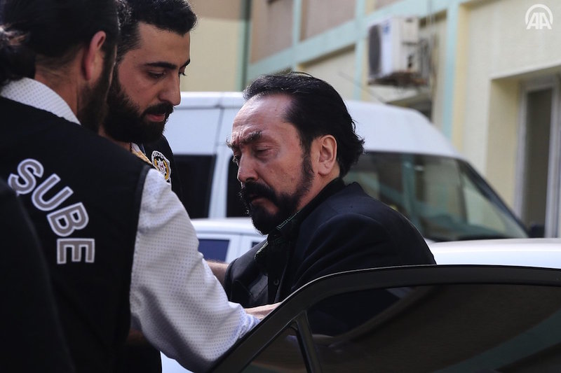 تركيا تعاقب "داعية القطط" بالسجن لأكثر من ألف عام
