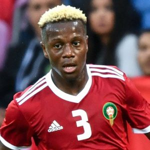 "بلد الوليد" يرغب في خدمات المغربي حمزة منديل