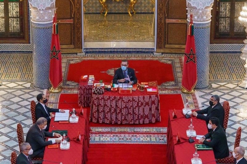 الملك محمد السادس يستفسر وزير الداخلية بشأن فاجعة "معمل طنجة"