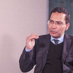 الخلفي: الأحقاد وراء الاستهداف الجزائري للملك .. والهدف تقسيم المغرب