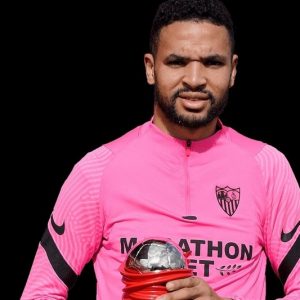 النصيري "لاعب الشهر " أمام ميسي وسواريز