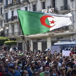 الرئيس الجزائري يبتغي إطلاق محاولة جديدة لخنق مطالب الحراك الشعبي