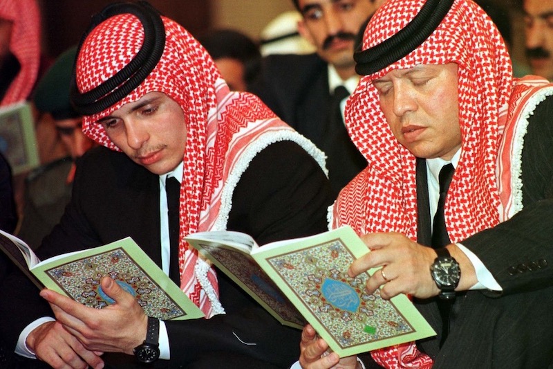 الأمير حمزة يعتذر للعاهل الأردني
