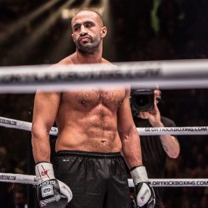 هاري يستعد لمنازلة ماك سويني بفرنسا