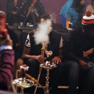 مقاهي "الشيشا" تتناسل في تزنيت