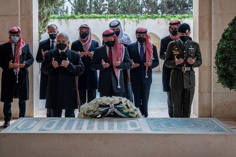 ظهور رسمي يجمع ملك الأردن والأمير حمزة