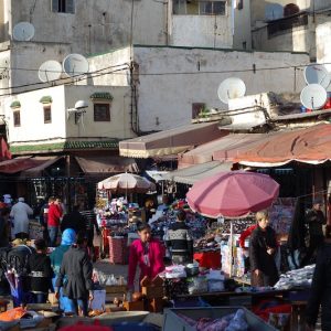 تعميم نظام "المقاول الذاتي" على الباعة الجائلين يمنح الدولة 30 مليار درهم