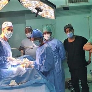 أطفال يستفيدون من قافلة جراحية في الرشيدية