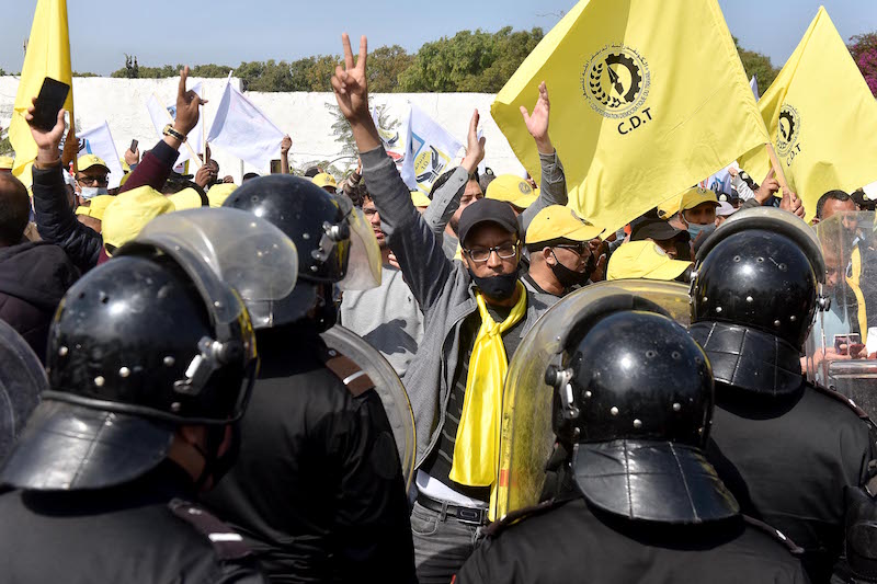 نقابات تعليمية تحشد للانتخابات المهنية وتشترط حياد وزارة التربية الوطنية