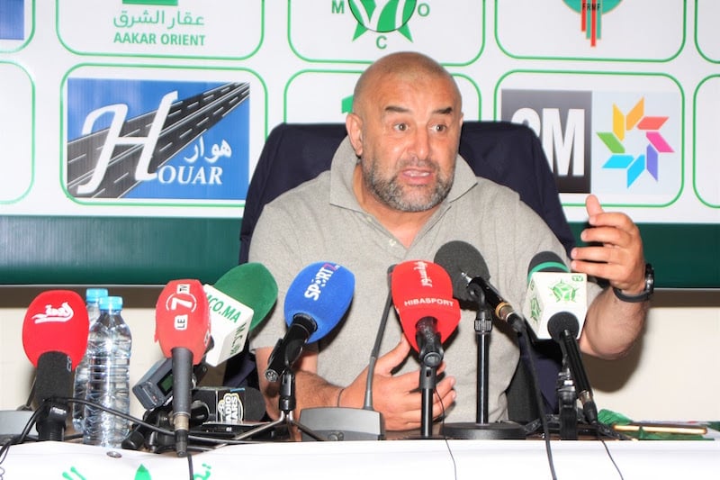 عبد الحق بنشيخة .. شخصية رياضية جزائرية تخطف القلوب في الجديدة