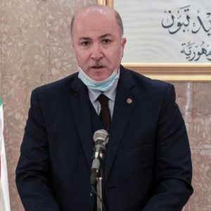 "أزمة خانقة" تواجه رئيس الوزراء الجزائري الجديد