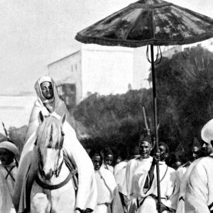 عندما تبنّت جريدة "عمل الشعب" فكرة الاحتفال بعيد العرش سنة 1933