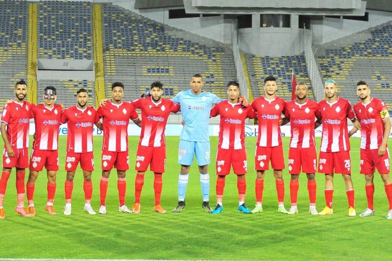 الوداد يهزم الرجاء في "الديربي" ويواصل التفوق بالدوري المغربي