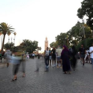 المغاربة يأملون تحسن الأوضاع في السنة الجديدة 2023.. خبير: تصورات ميزانياتية