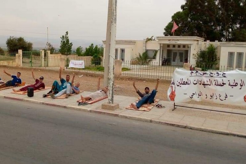 "طلب الشغل" يدفع معطلين بزايو إلى الاعتصام