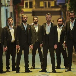 "الحفرة" .. صناعة المسلسلات التركية تتحول إلى تلميع صورة "المافيا"