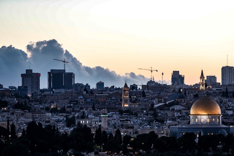إخماد حرائق غابوية ضخمة قرب مدينة القدس