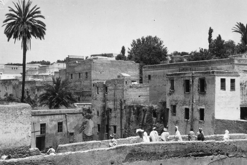 "ملعبة الكفيف الزرهوني".. عندما حقّق بنشريفة أقدم نص مكتوب بالدارجة