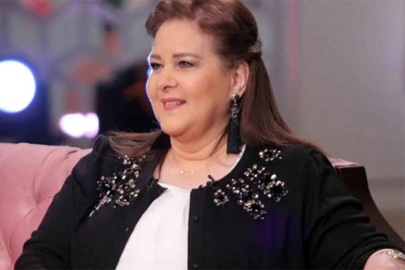 مضاعفات كورونا تخطف الفنانة دلال عبد العزيز