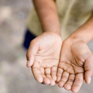 مراسلة تنبه للتسول بأطفال في وزان